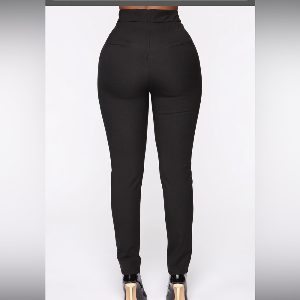 New fashion nova medium trousers - Picture 3 of 9